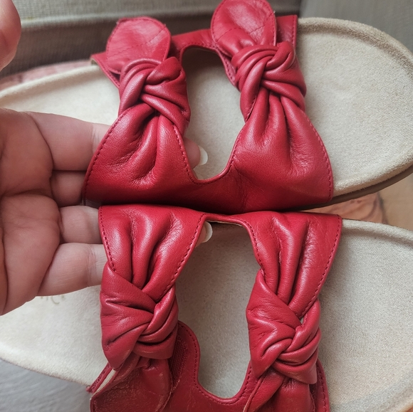 Vionic Women's Red Knotted Slide Sandals - Picture 4 of 8